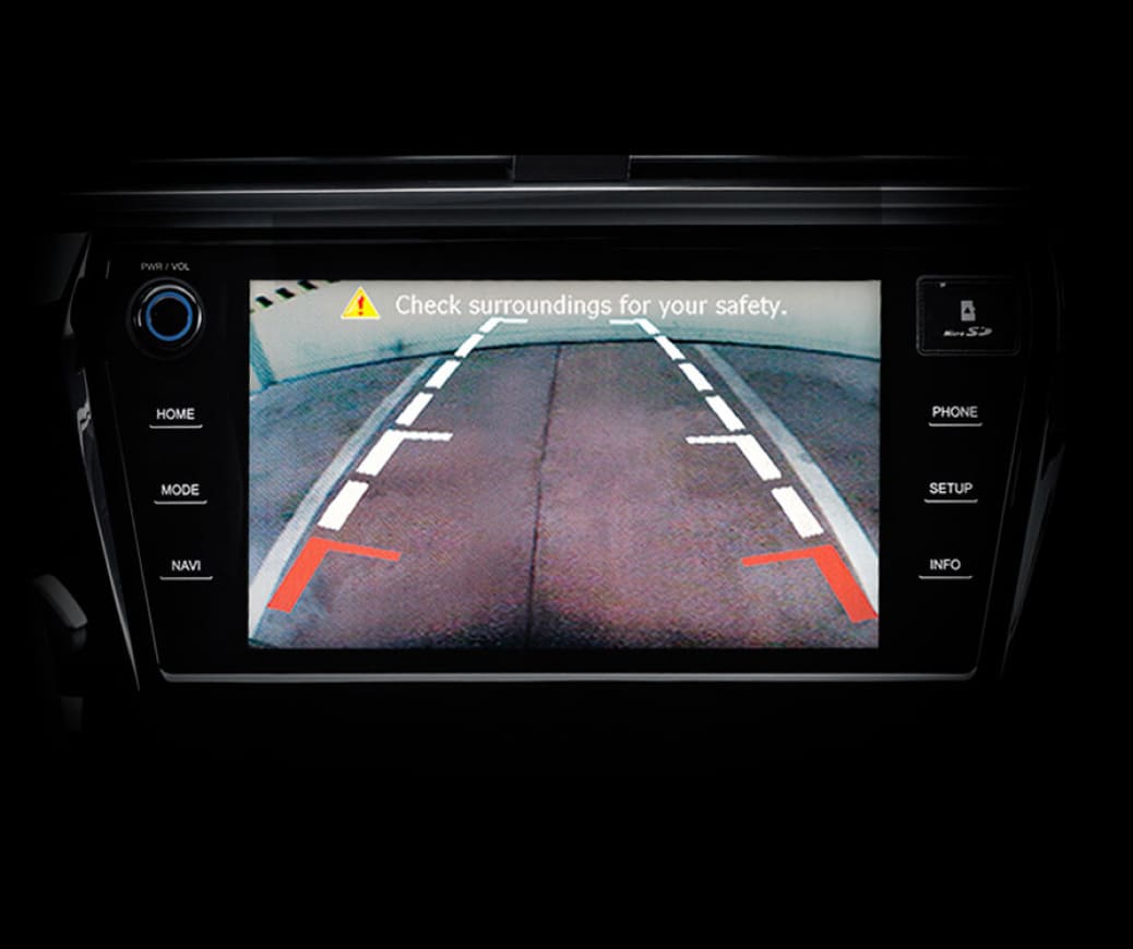 Diseño moderno y tecnologico en los paneles de control interiores del Korando de KGM.