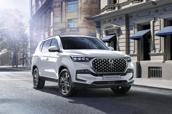 KGM Rexton imagen por fuera.